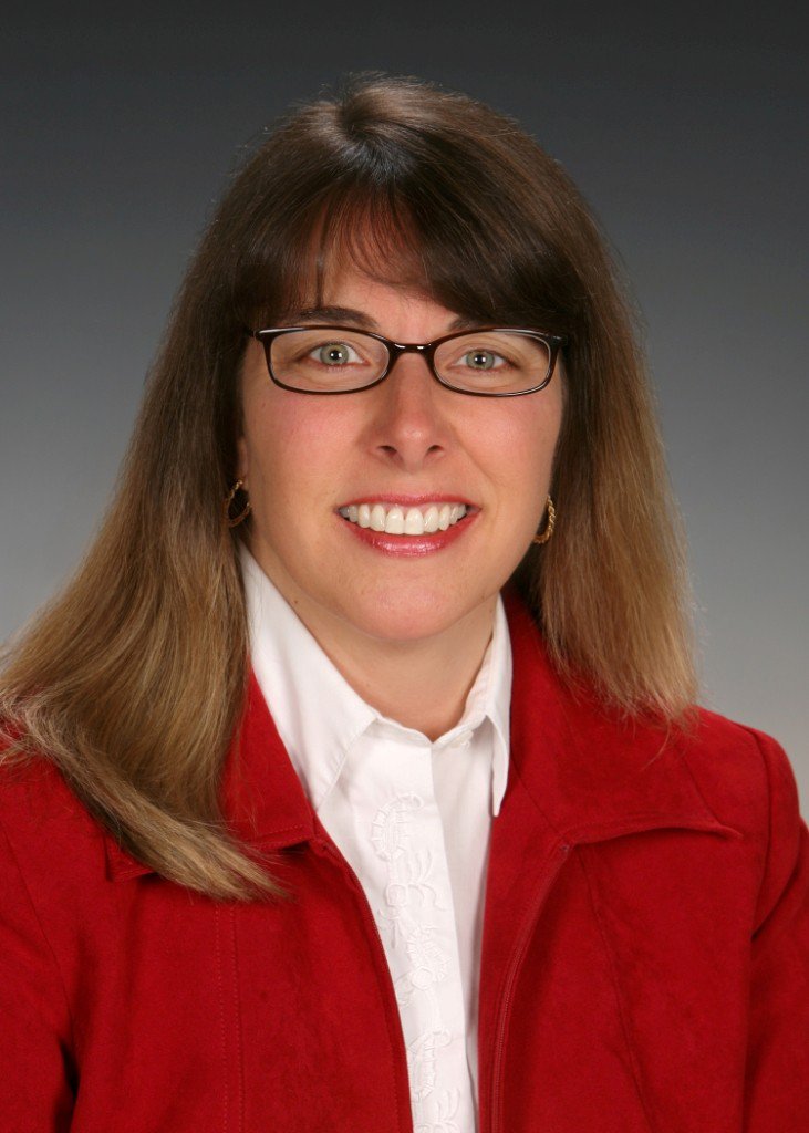 Gretchen Peoples Oak Island Real Estate Agent RE/MAX At The Beach